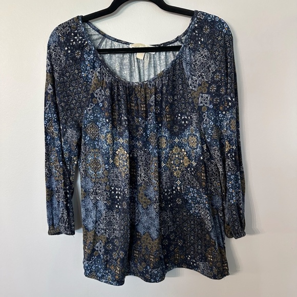 Michael Kors Women’s Scoop Neck Navy Blue & Gold 3/4 Sleeve Flowy Top Sz M GUC - Picture 2 of 8
